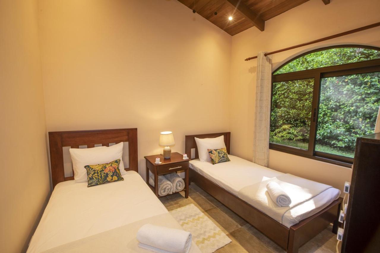 "Hana'S Celeste Retreat" Large Modern Villa Sleeps 6 On 20 Acres Of Nature! Bijagua Exterior photo
